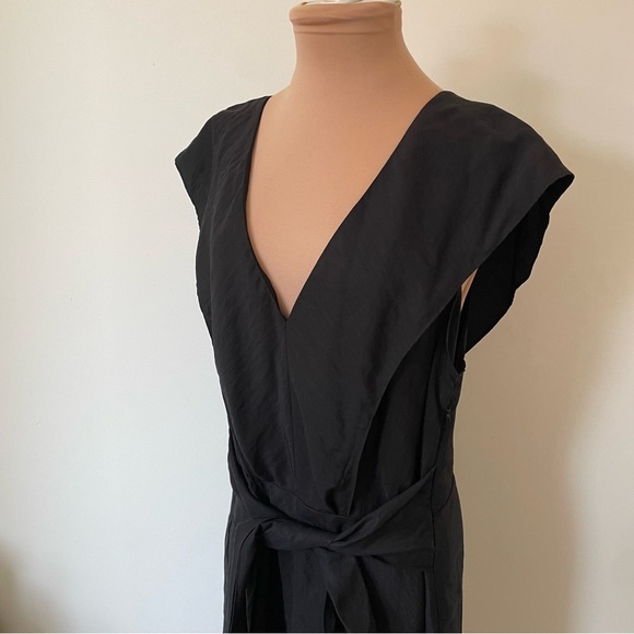 Vince V-Neck Tie Back Flutter Sleeve Black Tencel Midi Dress V870851492 NWT XL - Picture 9 of 12